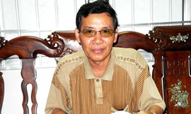 Chủ tịch tỉnh phủ nhận việc nữ phó phòng đập xe