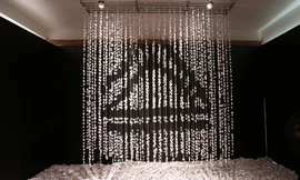 Học sinh gấp 28.000 hạc giấy tưởng nhớ thầy Văn Như Cương