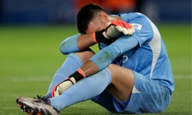 Pha phản lưới khó tin cứu PSG ở Champions League