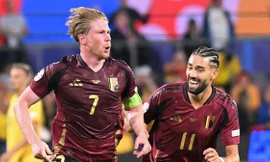 De Bruyne tỏa sáng, Bỉ thắp sáng hy vọng vượt qua vòng bảng