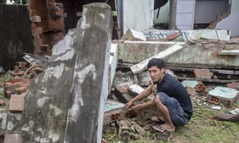 Tỉnh Bình Định có 71 nhà sập, 5.652 nhà bị tốc mái, hư hỏng...do bão số 9 gây ra.