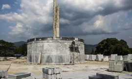 Công trình tượng đài 48 tỷ ở huyện miền núi Vĩnh Thạnh (Bình Định).