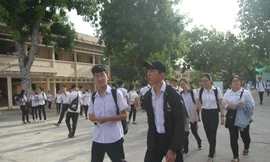 Bình Định cho học sinh nghỉ học để tránh bão. Ảnh: Tr.Định