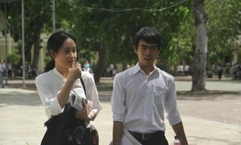 Ghi nhận của PV trong ngày thi đầu tiên tại Trường THPT Trưng Vương (TP Quy Nhơn).