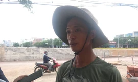 Anh Nguyễn Văn Phong - người cứu cháu bé rơi xuống cống. Ảnh: Tr.Định