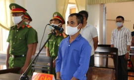 Nguyễn Văn Thiện tại phiên tòa xét xử sáng 24/4.