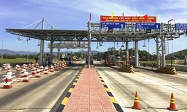 Công ty Cổ phần BOT Bắc Bình Định bị phạt 15 triệu đồng.