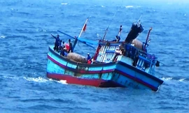 Tàu cá Bình Định cứu 5 ngư dân Phú Yên trôi dạt trên biển. Ảnh minh họa