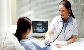 Câu chuyện chiếc phong bì của bác sĩ khoa sản