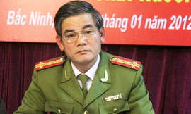 'Hung thủ gài thuốc nổ vào xe máy còn giấu điều gì đó'