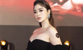 Diễn viên Thanh Trúc mặc trễ nải tôn ngực đầy 'bốc lửa' trên thảm đỏ