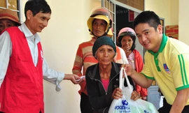 Hỗ trợ gạo cứu đói mùa nắng hạn