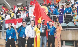 Ca sĩ Thái Thùy Linh, Minh Quân tham gia giao lưu thanh niên thế giới để giúp quảng bá hình ảnh Việt Nam Ảnh: Trí Đường