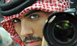 Dân mạng xôn xao vì trai đẹp bị trục xuất lần 2?