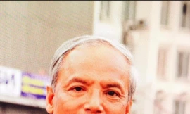 Tác giả bài thơ Rasul Gamzatov