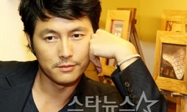 Jung Woo Sung chìm trong men rượu vì scandal bạn gái