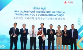 Trường ĐH Y Dược Buôn Ma Thuột ra mắt Ban quản lý quỹ khuyến học, khuyến tài 