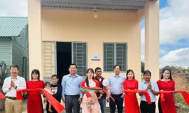 Syngenta trao tặng 16 mái ấm cho nông dân nghèo ở nhiều địa phương dịp cận tết