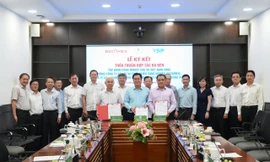 VRG ký kết hợp tác với Becamex và VSIP