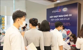 Hiến máu cứu người là nghĩa cử cao đẹp của các cán bộ, các y bác sĩ tại BVTM Kangnam