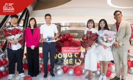 Generali Việt Nam trao xe Vinfast cho khách hàng trúng thưởng chương trình 'Vòng quay mê ly – Nhận quà như ý'