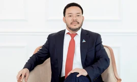 Ông Lương Trí Thìn vừa đón nhận danh hiệu “Doanh nhân Bất động sản của năm”.