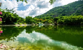 Hoàng Cung trong lòng Đồi Tức Dụp