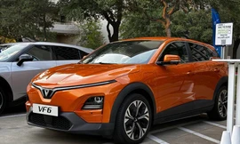 VinFast VF 6 xuất hiện tại Mỹ và đường phố Việt Nam, ấn định ngày ra mắt 29/9