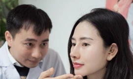 Ham nâng mũi rẻ ở spa thẩm mỹ gặp biến chứng vẹo lệch có sửa lại được không?