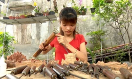 Cô gái bị cưa một chân vượt qua chiếc bóng của đời mình