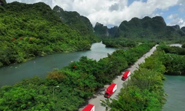 Săn sale cuối năm: Làn sóng mua sắm online và bài toán logistic mùa cao điểm