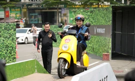 Người dân Lào Cai bất ngờ với khả năng vận hành bền bỉ, êm ái của xe máy điện VinFast