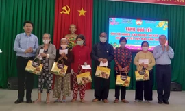 Hỗ trợ hơn 8.000 người có hoàn cảnh khó khăn nhân dịp Tết Nguyên đán