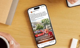 Giới trẻ rủ nhau check-in với biển quảng cáo để săn voucher, bạn đã biết chưa?