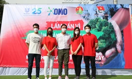 Trồng 30.000 cây rừng tạo màn chắn xanh cho Việt Nam