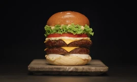 Chuỗi Lotteria nâng tầm bánh burger lên tiêu chuẩn thượng hạng