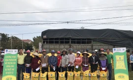 PVFCCo trao tặng 280 tấn phân bón Phú Mỹ hỗ trợ bà con bị thiệt hại do bão lũ 