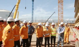 Tổng giám đốc PV GAS dẫn đầu đoàn công tác đến thăm công trình kho cảng LNG Thị Vải