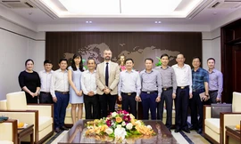 Phó Chủ tịch UBND tỉnh Hà Tĩnh làm việc cùng Tổng Giám đốc Công ty TNHH Bia Carlsberg VN