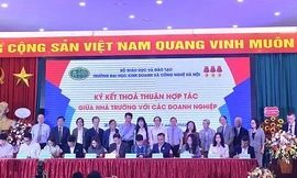 Hơn 6000 sinh viên tham gia Ngày hội việc làm sinh viên HUBT năm 2022