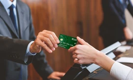 Thẻ ghi nợ quốc tế OCB an toàn và tiện lợi cho doanh nghiệp thế nào? 