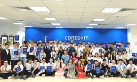 Điểm chuẩn ngành IT 'đụng trần', lối đi nào cho sĩ tử trượt trường Top?