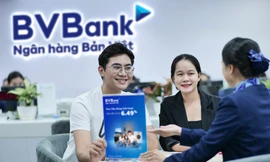 Nhiều khách hàng tranh thủ vay tiêu dùng, vừa ưu đãi, vừa thủ tục đơn giản