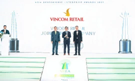 Vincom Retail tiếp tục được vinh danh top 50 công ty niêm yết tốt nhất Việt Nam và lãnh đạo xanh châu Á