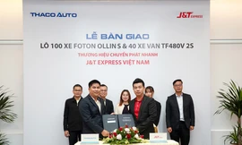 Thaco Auto bàn giao lô 140 xe cho J&T Express Việt Nam