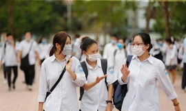 Sỹ tử ung dung chờ kết quả thi THPT – coi chừng “sập bẫy điểm cao”