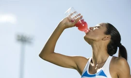 Đi tìm câu trả lời cho những hiểu lầm xung quanh nước uống tăng lực