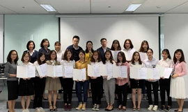 Những sinh viên xuất sắc của Đại học Kinh tế - Đại học Quốc gia Hà Nội tại lễ trao học bổng chương trình KPMG - ICAEW S.T.A.R mùa 2