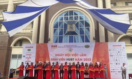 Hàng ngàn cơ hội việc làm tại “Ngày hội việc làm sinh viên HUBT 2022”