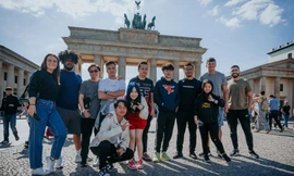 Theo chân Cris Devil Gamer và Mai Quỳnh Anh khám phá nước Đức tại sự kiện VBL International Series 